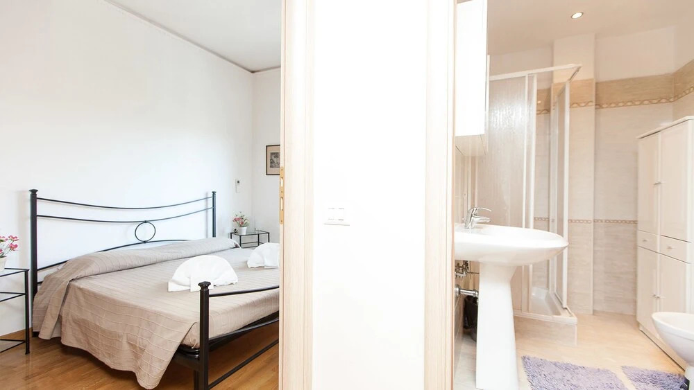 Guinizzelli Apartment