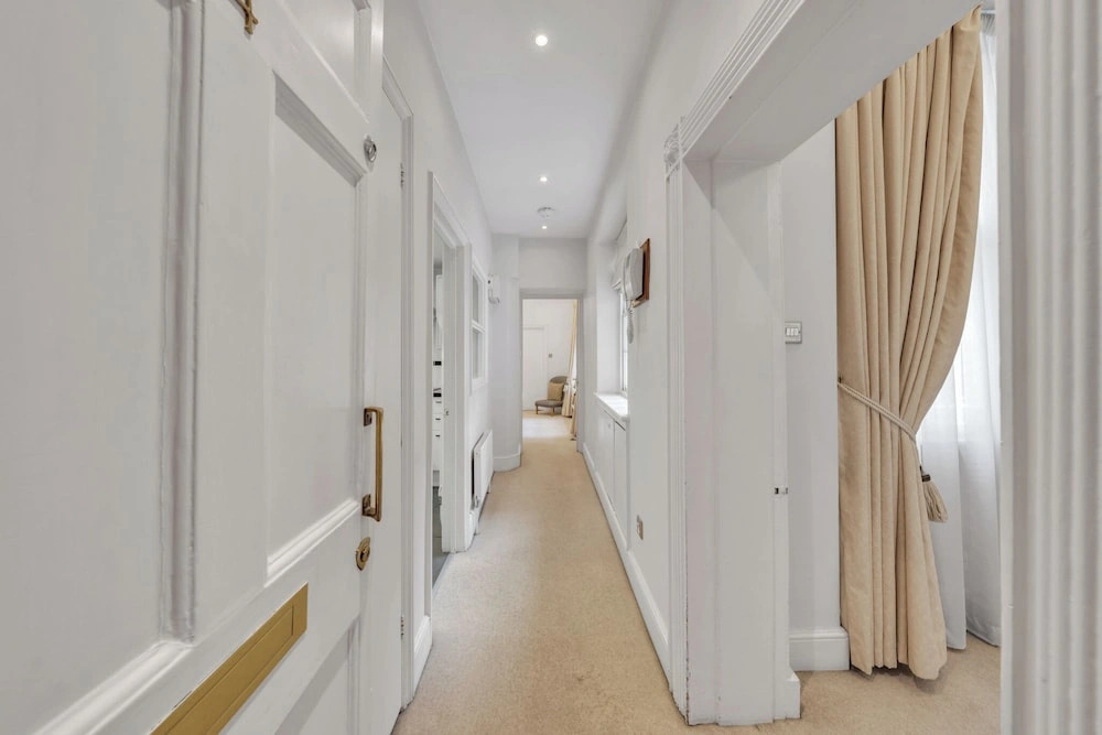 Hertford Flat 4