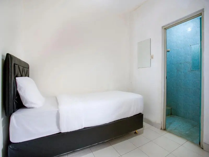 OYO Life 2050 D'cinnamons Residence