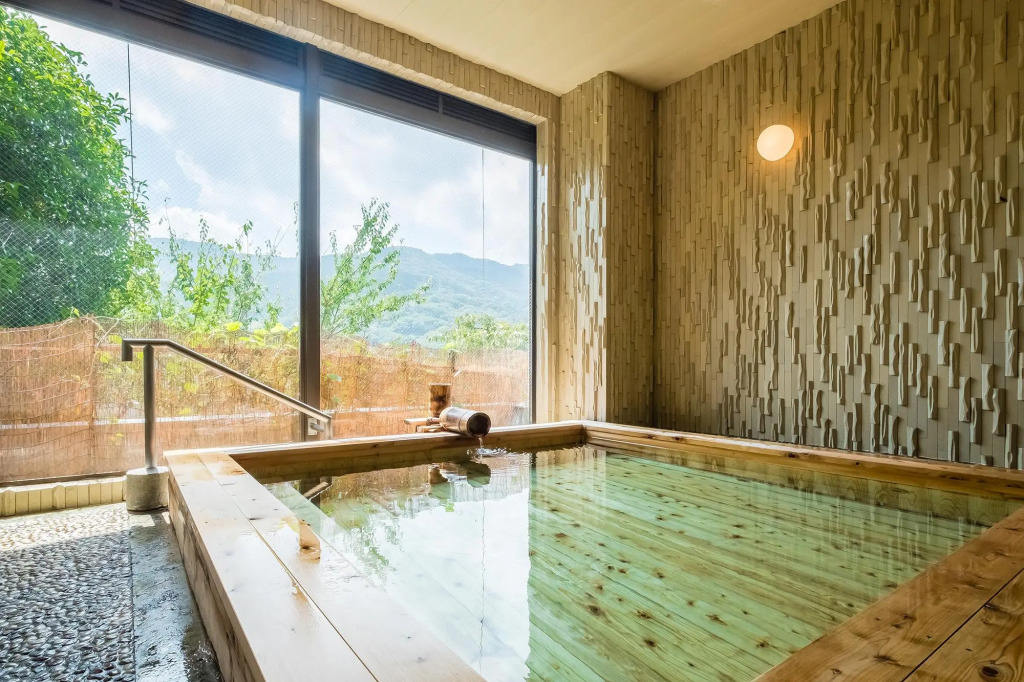 Yugawara Onsen Apolosou