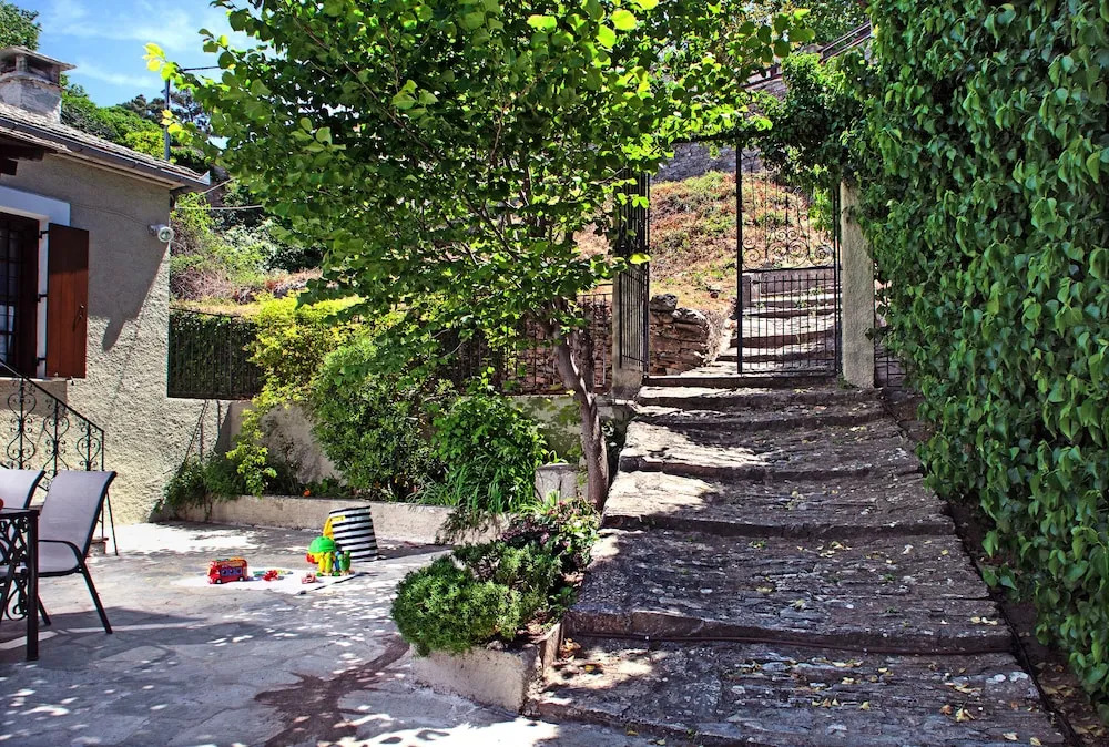 Villa Evridiki by Pelion Esties