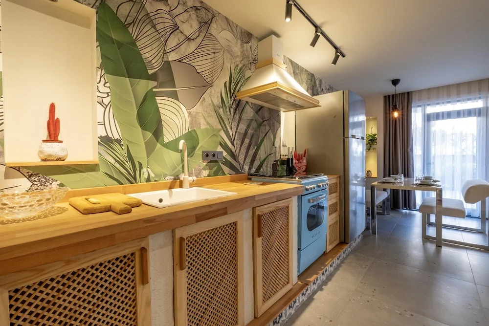 Wolf Suites