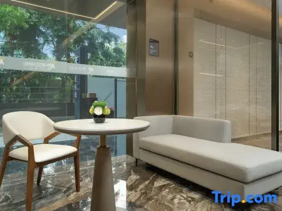 Rezen Proyal  Hotel (Guangzhou TaiKoo Hui Tiyuxi Road Metro Station)