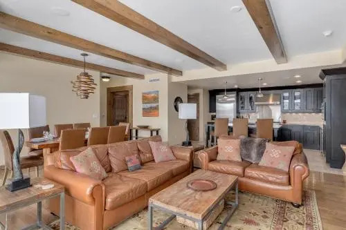 Edgemont 2600 - Luxury Ski-in Ski-out Condo