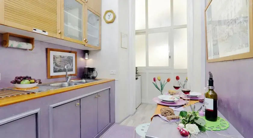 Il Tulipano Colosseo apartment Rome