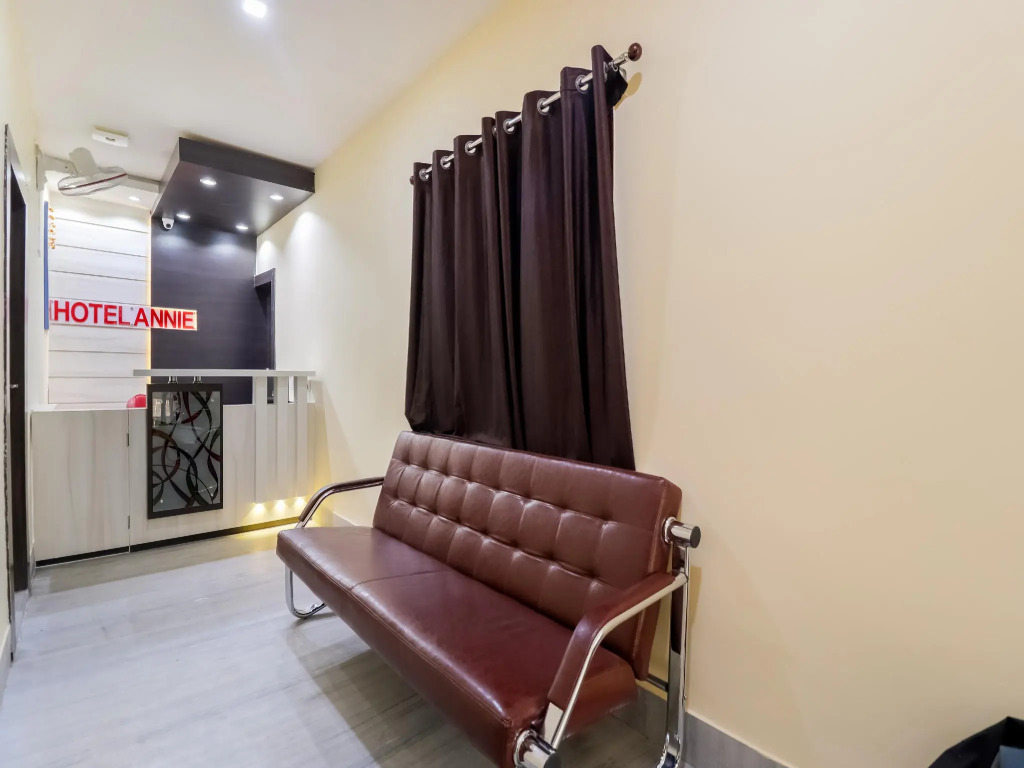 OYO Flagship 45144 Hotel Annie