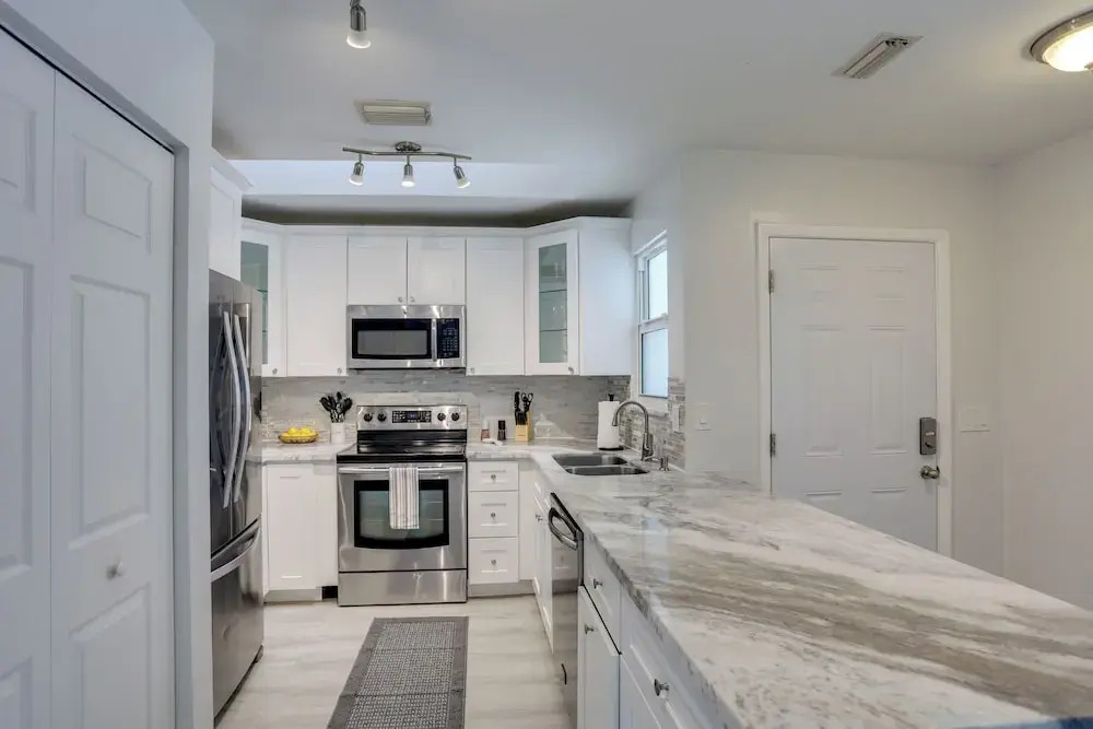 Jupiter Townhome w/ Patio & Yard ~ 6 Mi to Beach!