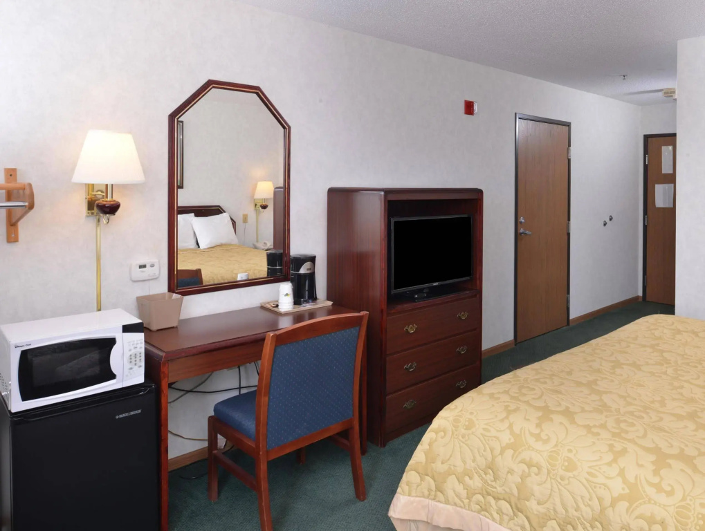 Americas Best Value Inn-Wenona