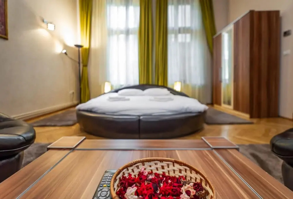Select City Center Apartments