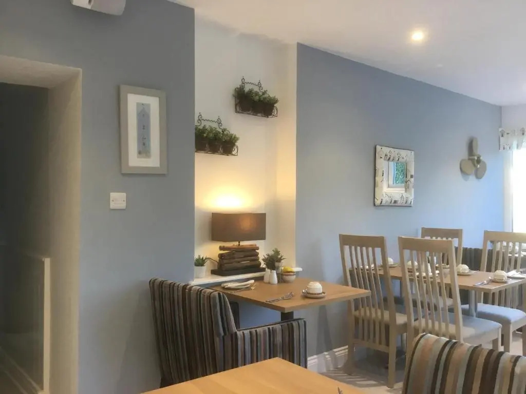 Cairn House - Bed & Breakfast