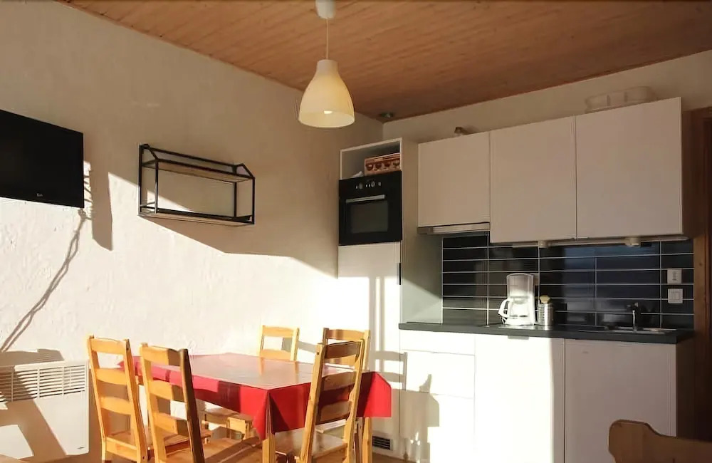 renovated apartment of 42 m2 Apartment 1