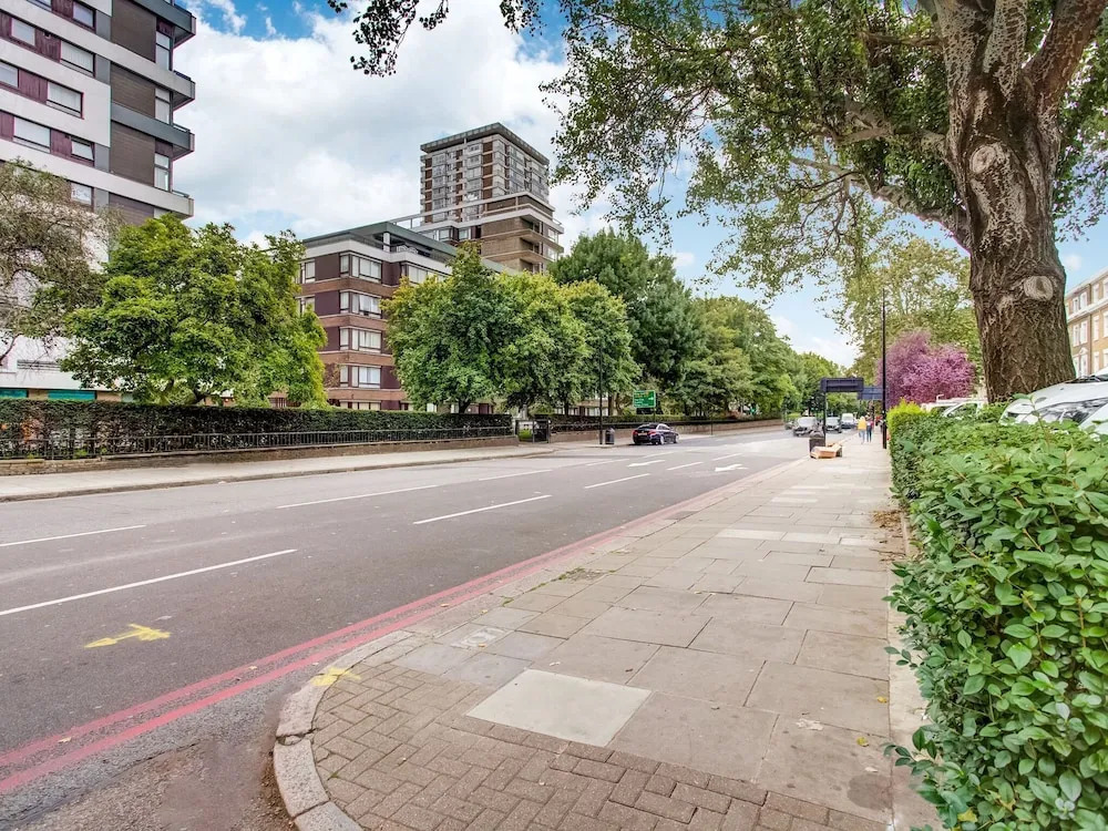 Swanky Apartment in London Near Hyde Park and Big Ben