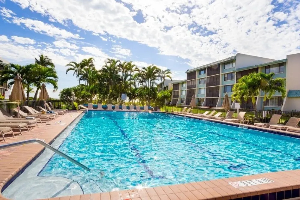 Loggerhead 314 2 Bedroom Condo by RedAwning