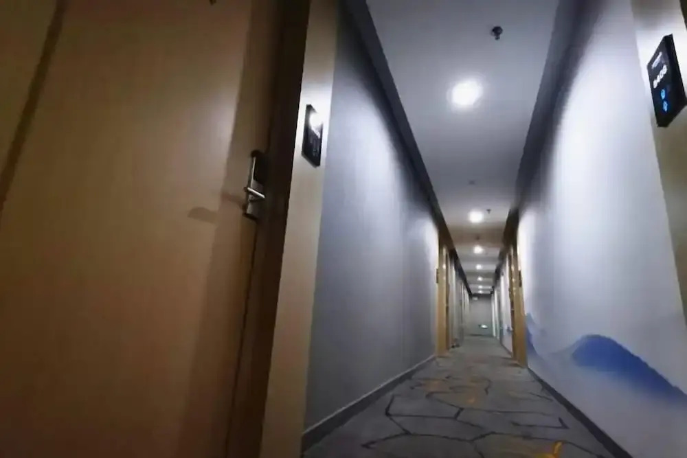 Junyi Hotel (Shaoxing Shangyu Pedestrian Street)