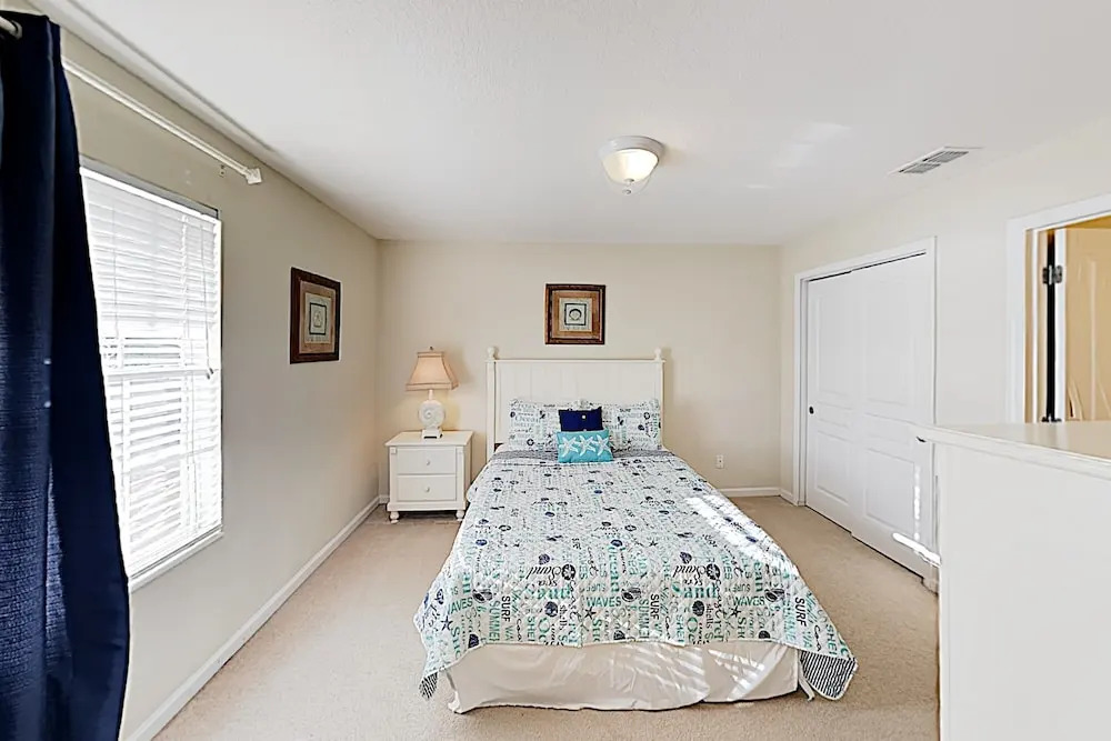 Windsor Hills Oasis: Private Pool, Spa & Game Room 6 Bedroom Home