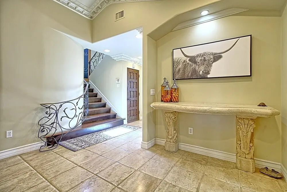 Large Ventura Keys Waterfront 4 Bedroom Home