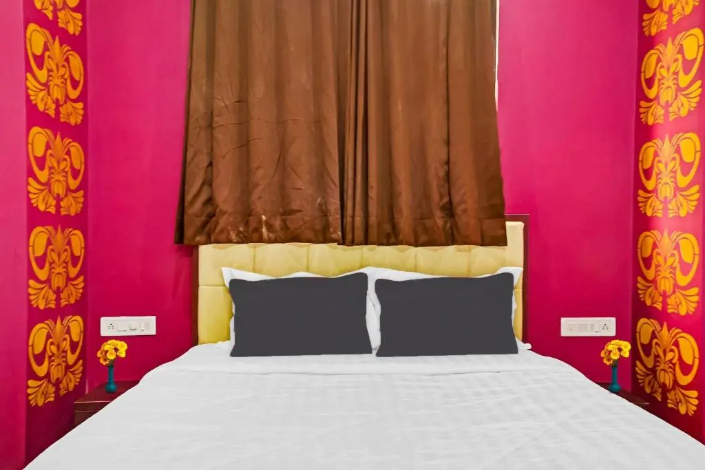 Collection O Hotel Thakur