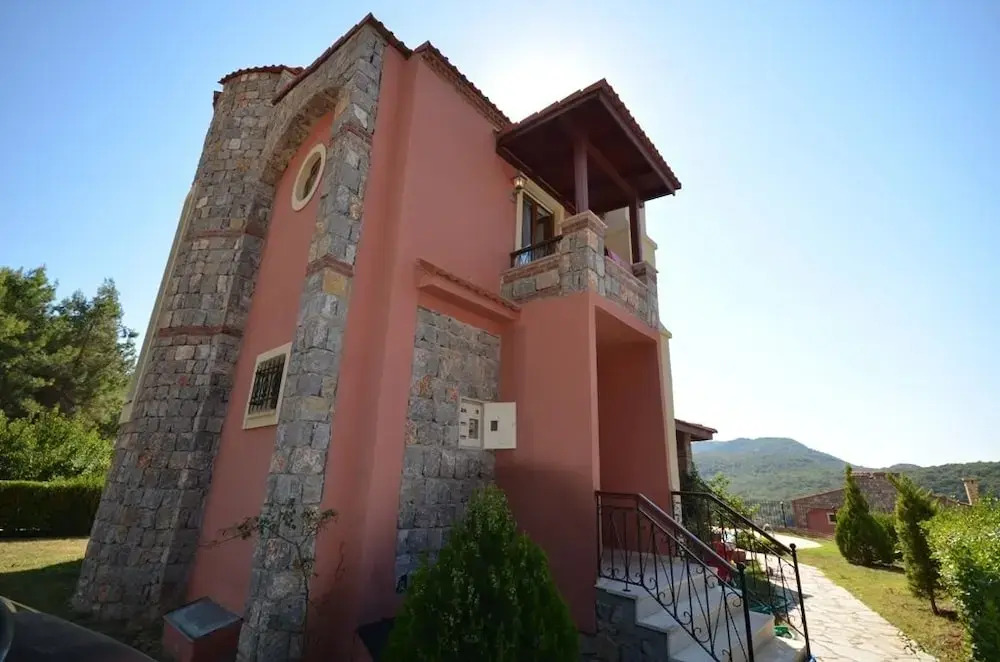 Villa Lotus