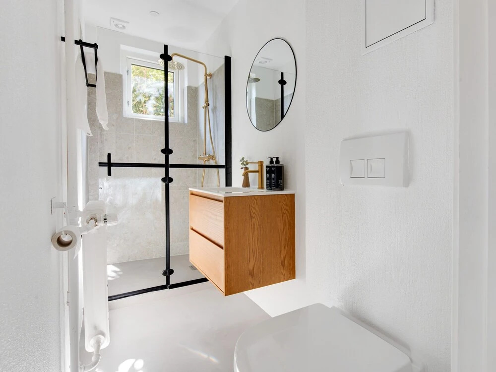 Charm 1 - Chic 2-bdr Apt With Shared Garden