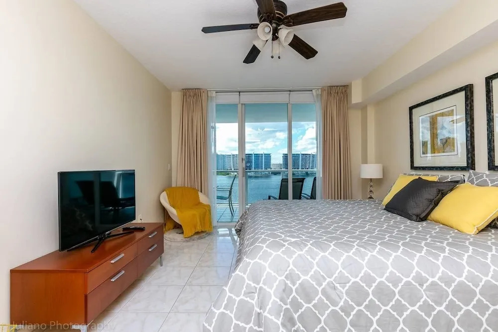 Le Marina Bay 707 by Go Florida Condo, Sunny Isles.