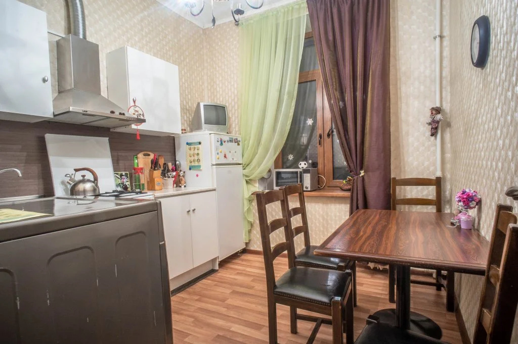 Polyarnikov 7 Apartments