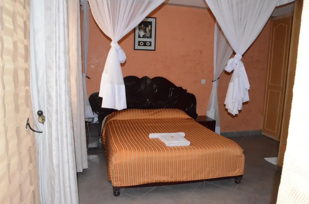 Stedmak Suites and Annexe
