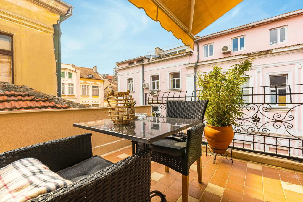 Luxury Central Apartment