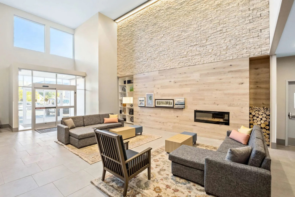 Country Inn & Suites by Radisson, Flagstaff Downtown, AZ