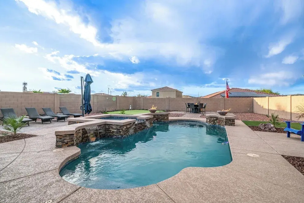 Pool & Patio: Family-friendly Goodyear Home!