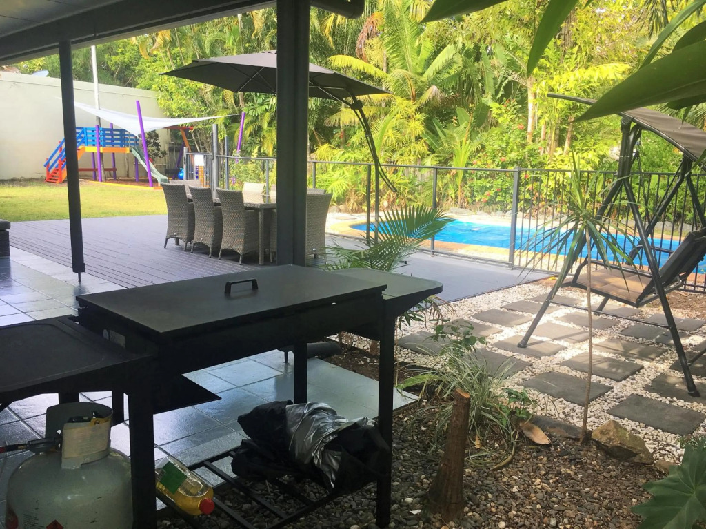 Tropical Private Open Space at Trinity