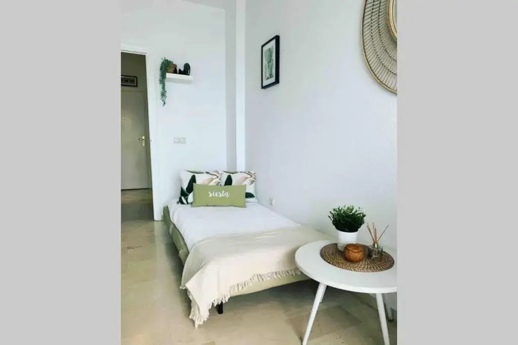 Amazing frontline sea views Studio apartment Castillo Del Vigia Torremolinos