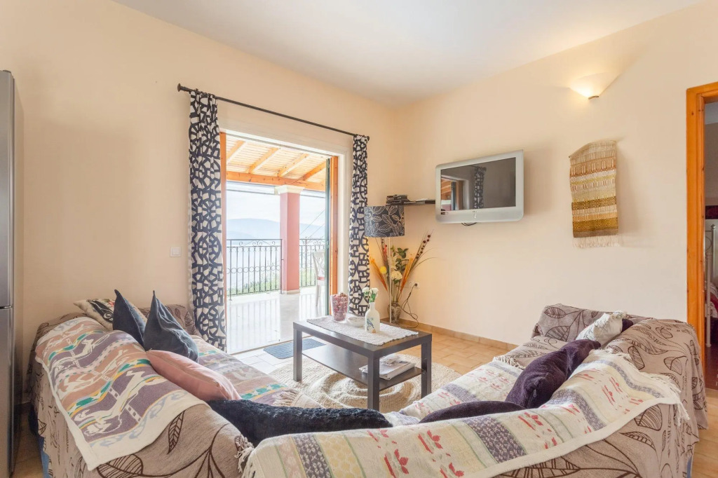 Bougainvillea Large Private Pool Walk to Beach Sea Views A C Wifi Car Not Required Eco-friend - 195
