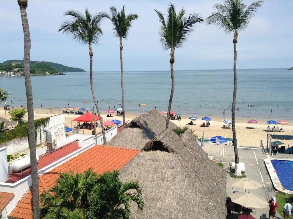 Torreblanca Beach Hotel and Suites Guayabitos - Desayuno y Comida Incluido