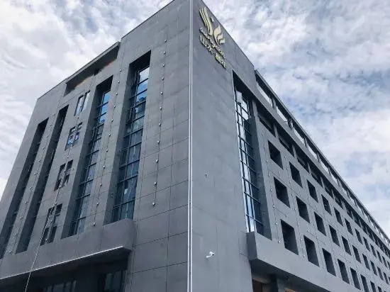 Sunyear Hotel