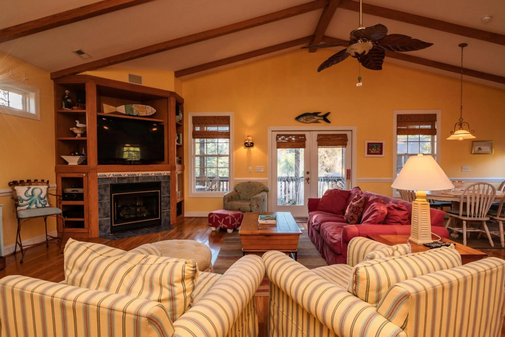 Woodlands Wonder by Oak Island Accommodations