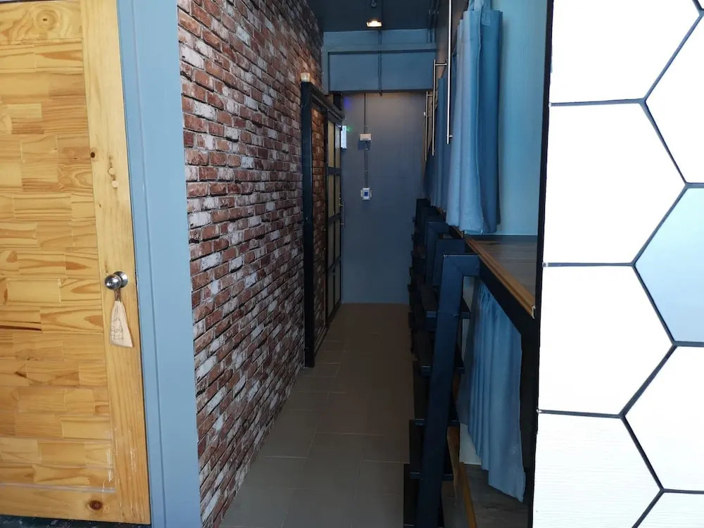 Connect Hostel Patong