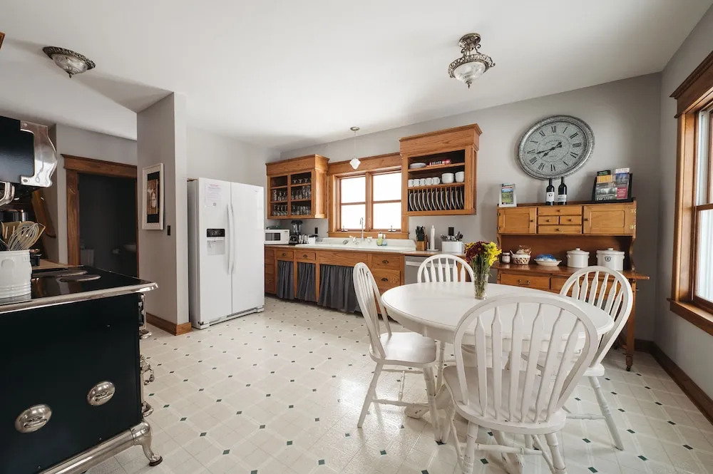 4BDR Broomhead Farmhouse Main House