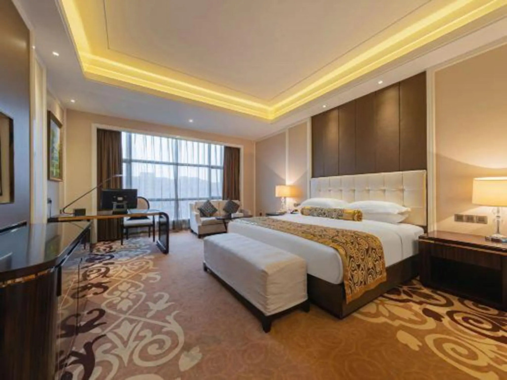 Oriental International Hotel