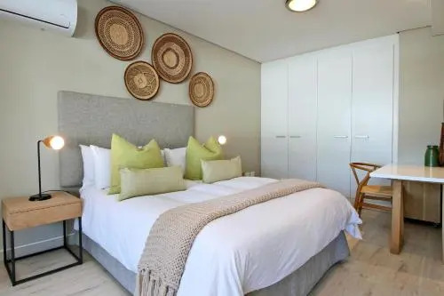 1 Bed Apartment Mario - The Decks