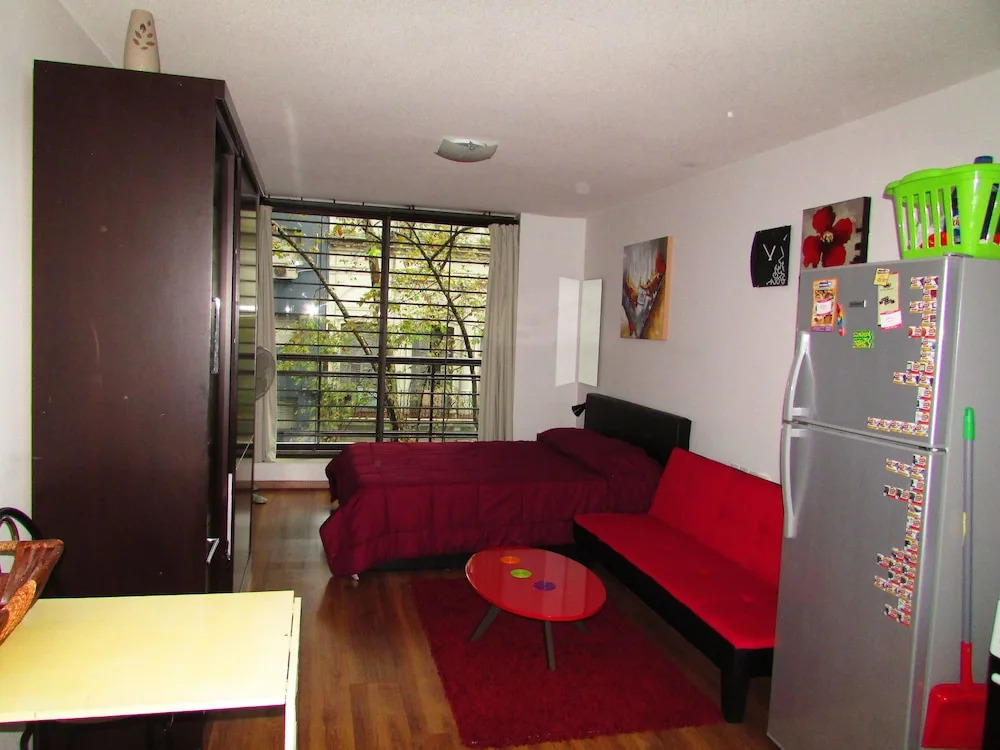 Well-located Studio with a Balcony