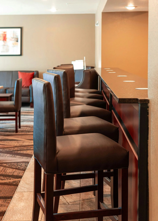 Cobblestone Inn & Suites - Big Lake