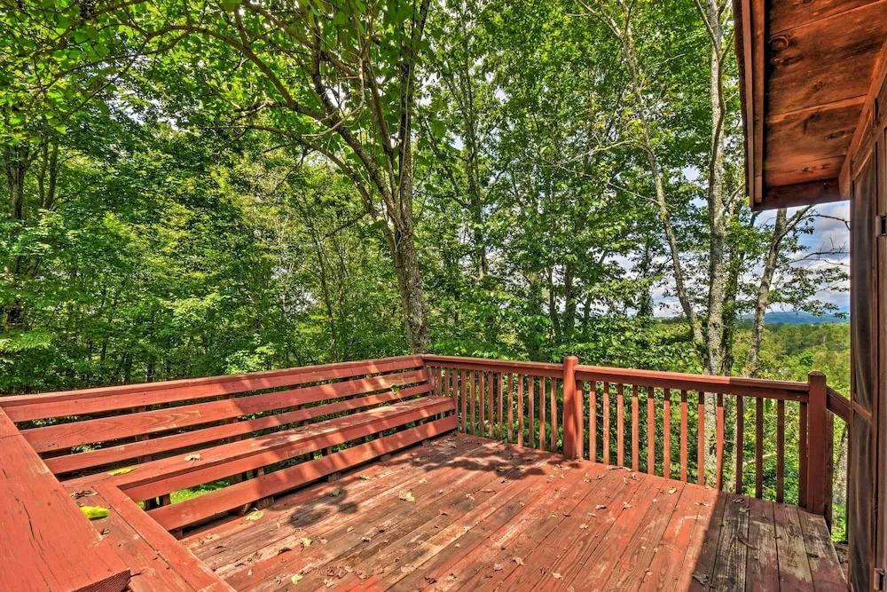Cozy 'sunset View' Cabin w/ Game Room & Mtn Views!