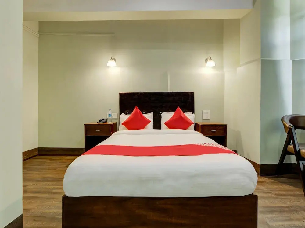 OYO 19563 Infinity Inn