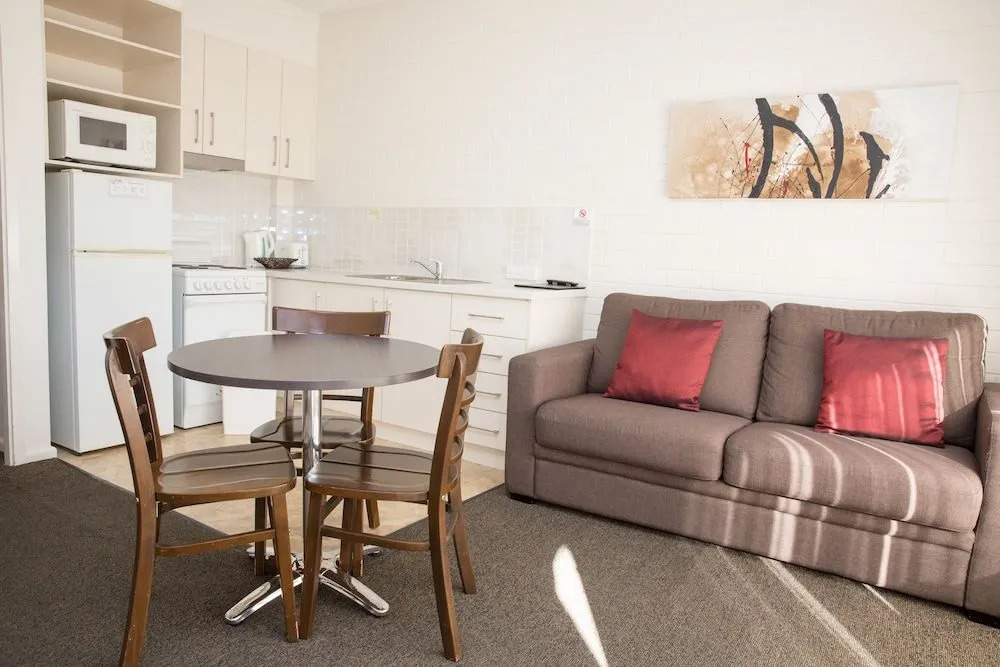 Centralpoint Motel