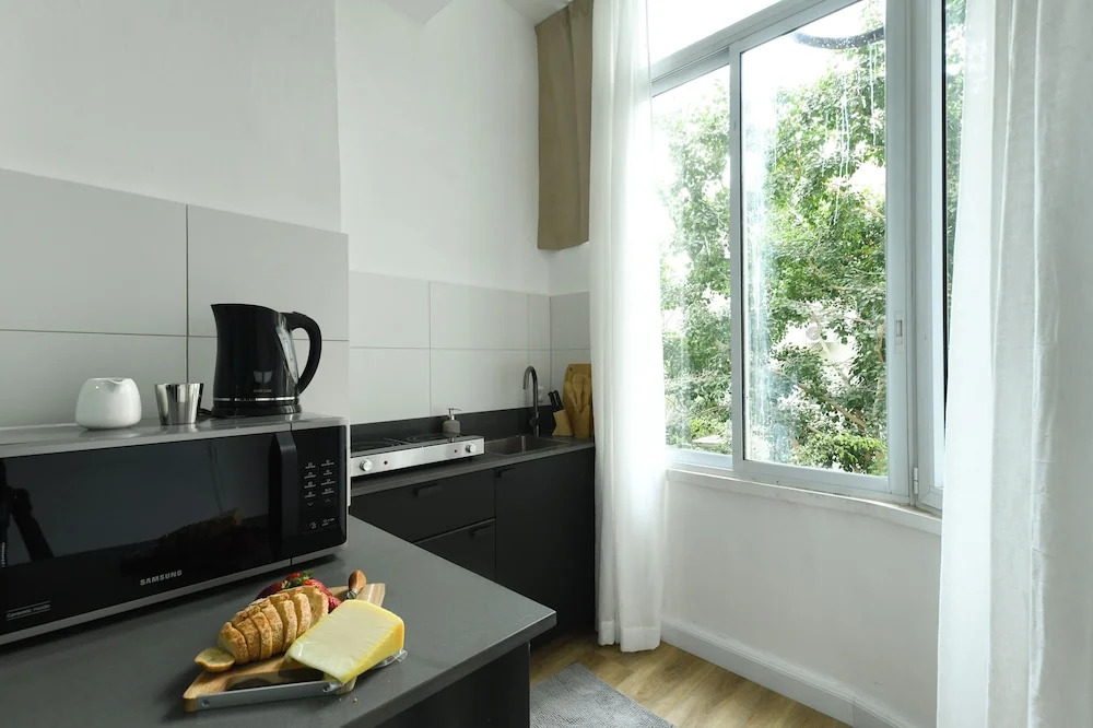 Charming Studio Apartment with kitchen