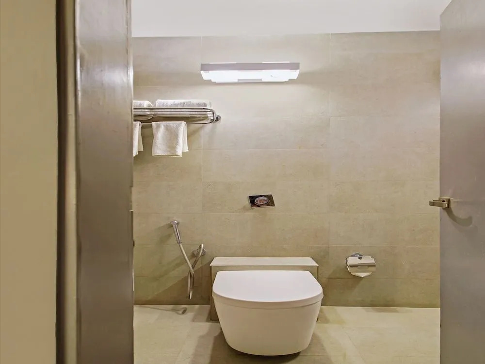 OYO Townhouse 030 Ashram Road Ahmedabad