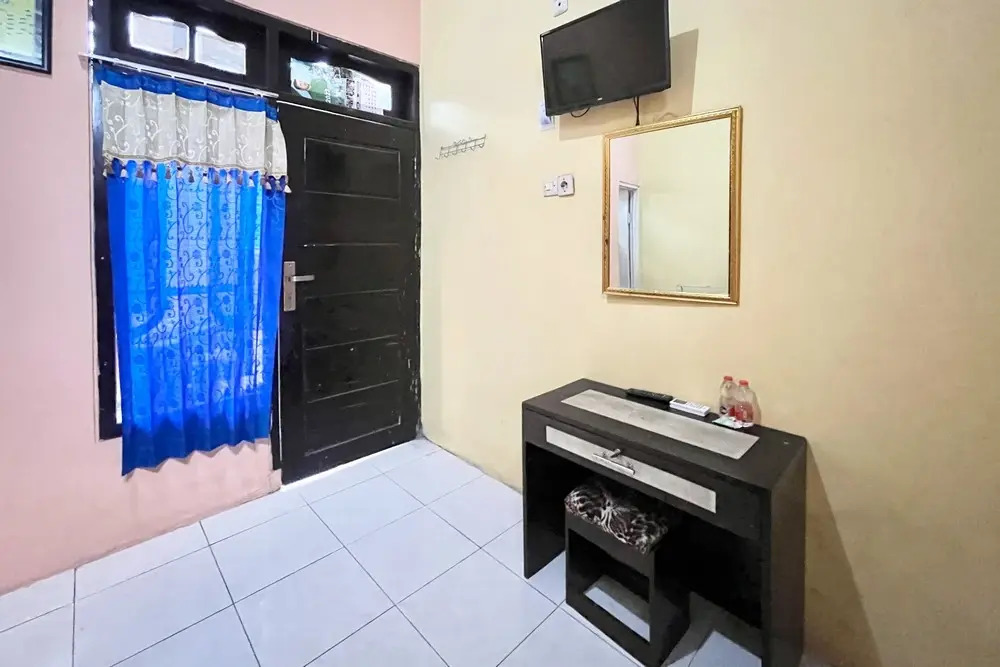 Raysha Luxury Guest House Mitra RedDoorz