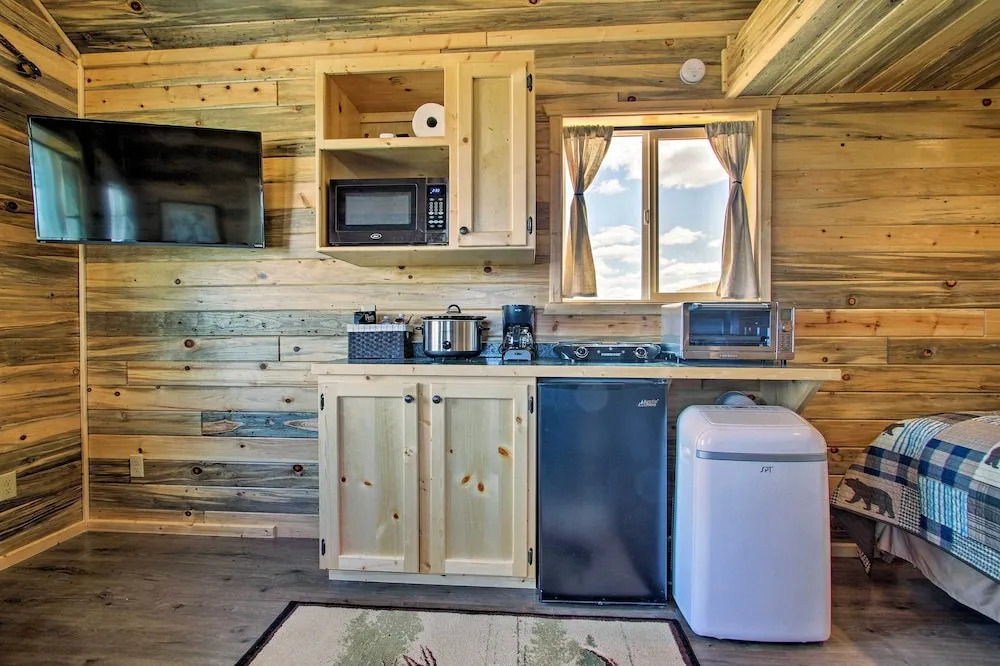 Pano Views! Custom Cabin on Rocky Mountain Front