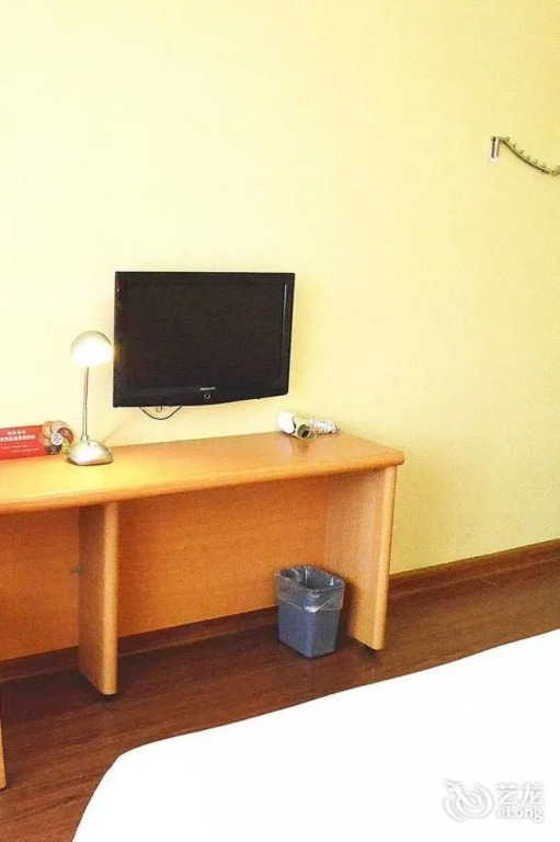 Home Inn Jiefang Road International Shopping Center - Sanya