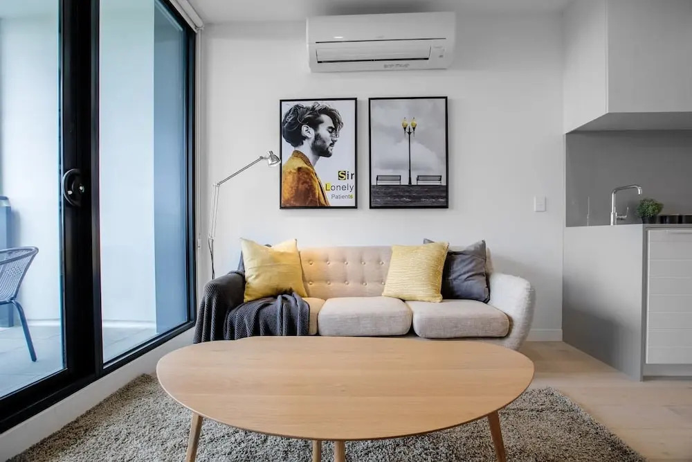 Designer 2 Bedroom Apartment In Parkville